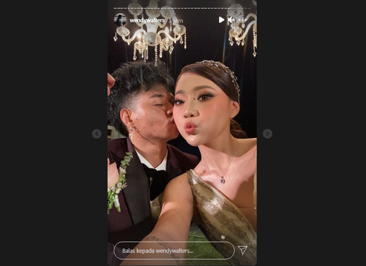 Digelar di Tepi Pantai, Begini Cantiknya Pernikahan Reza Arap dan Wendy Walters-2