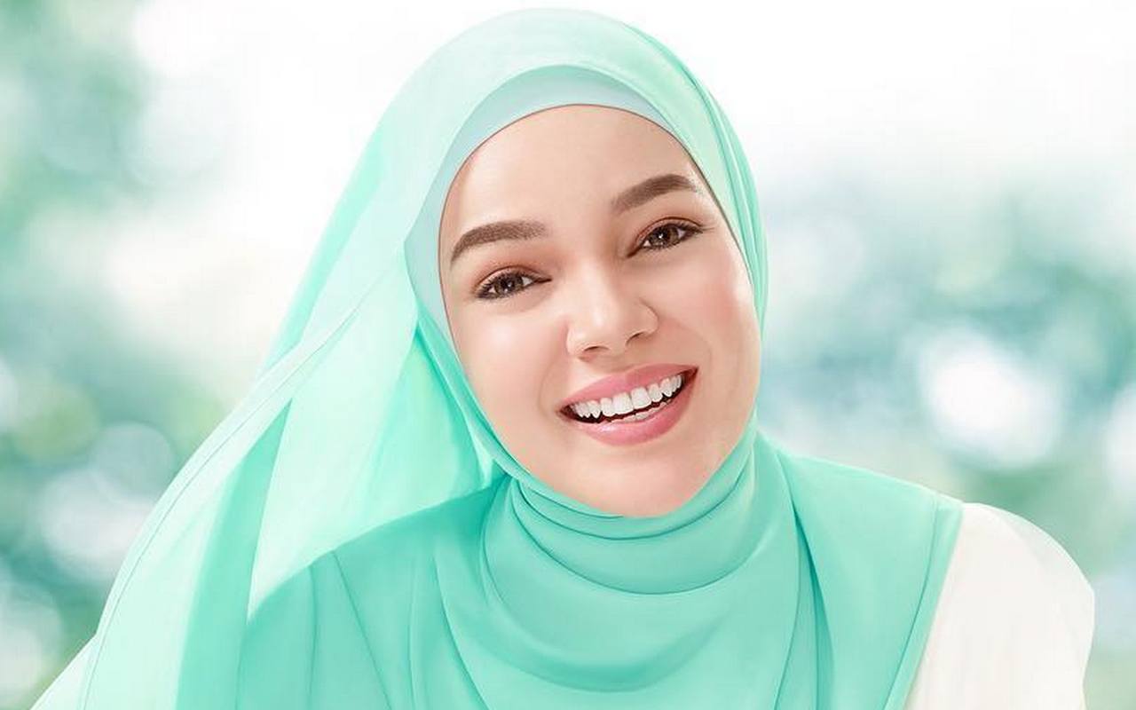 Singgung Masalah Nafkah Suami, Dewi Sandra Picu Perdebatan Netizen