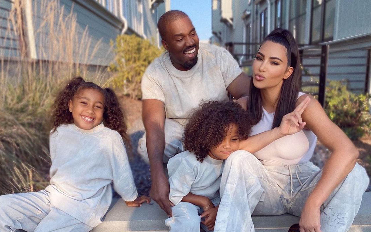 Begini Cara Kim Kardashian dan Kanye West Pastikan Anak Mereka Tak Terpengaruh oleh Perceraian