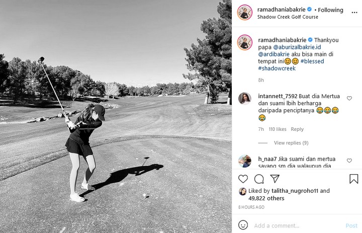 Nia Ramadhani Asyik Main Golf, Tulisan Caption Disorot Netizen