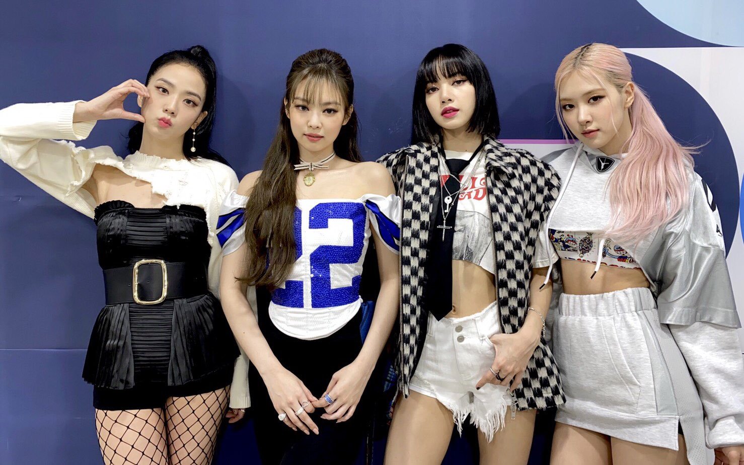 BLACKPINK 'DDU-DU DDU-DU' Jadi MV Grup K-Pop Pertama Yang Melampaui 1,5 Miliar Viewers