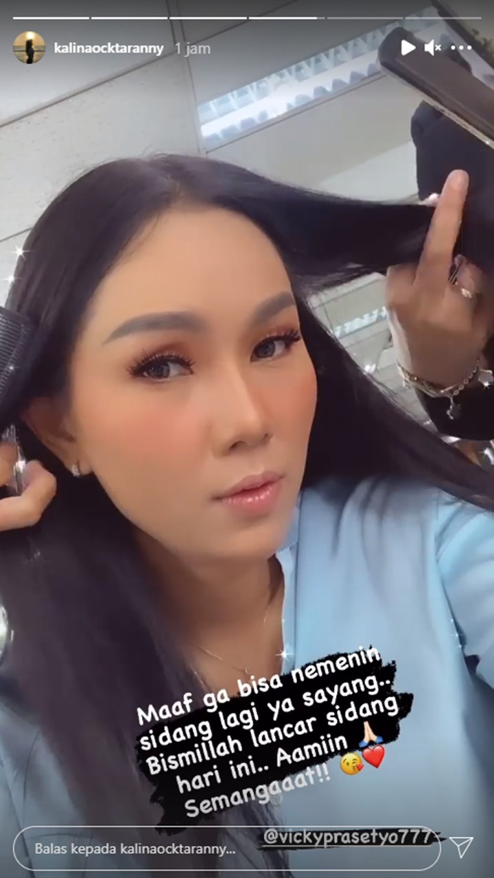 Kalina Oktarani Minta Maaf Tak Bisa Temani Vicky Prasetyo Sidang