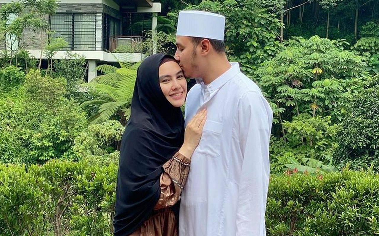 Kartika Putri Dapat Seabrek Hadiah Dari Habib Usman Karena Tak Bisa Liburan, Fix Suami Idaman?