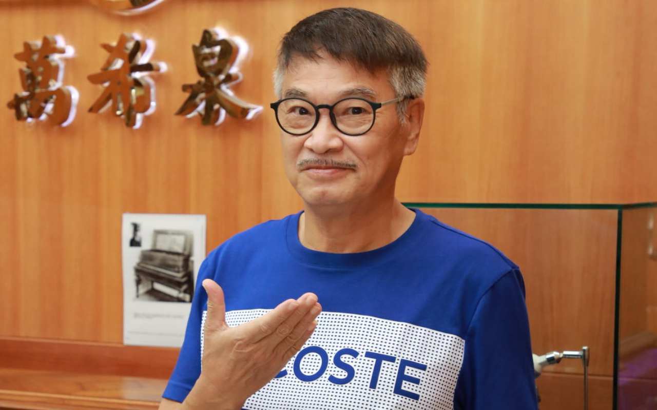 Aktor Ng Man Tat Pemeran Pelatih di 'Shaolin Soccer' Meninggal Dunia Karena Kanker