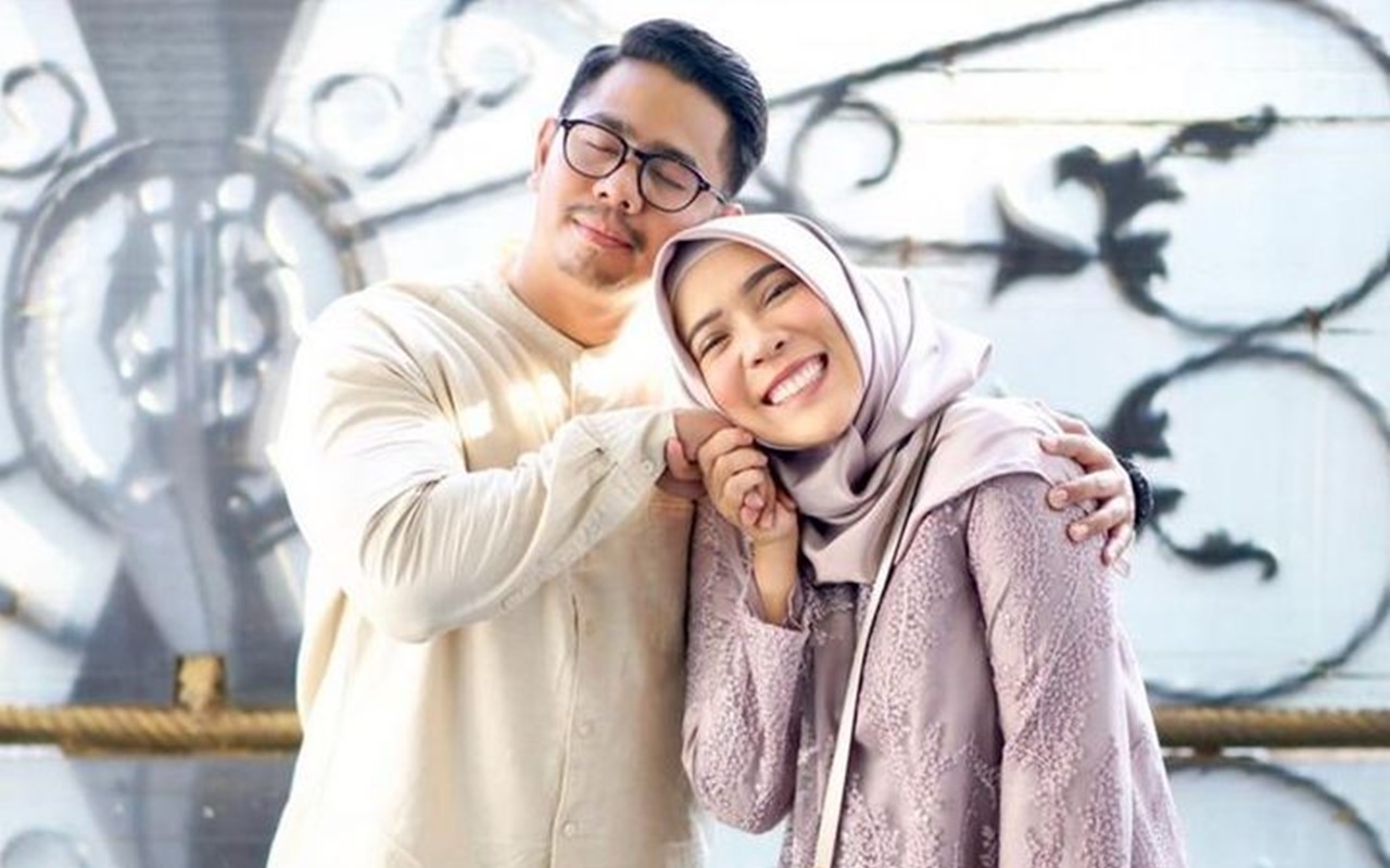 Fitri Tropica Pamer Kemesraan Bareng Suami, Ikut Soroti Isu Pelakor dengan Beri Nasihat Ini
