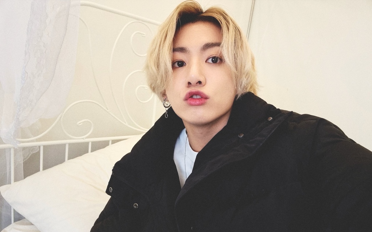 Jungkook BTS Siaran Live dengan Potongan Rambut Baru, Makin Uwu?