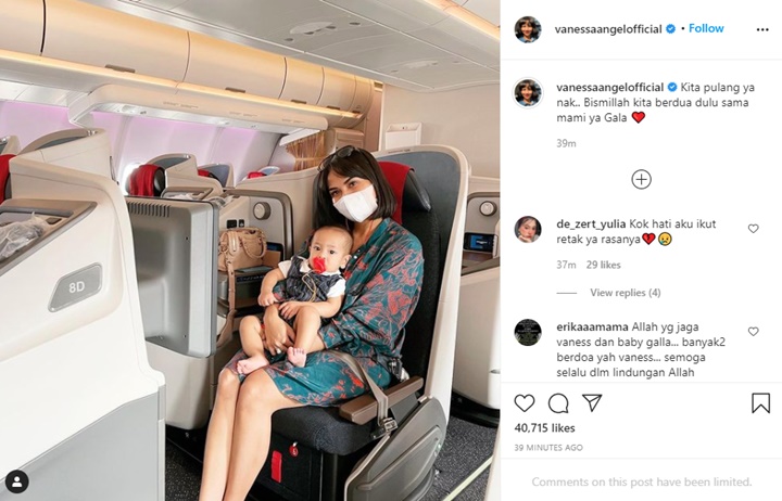 Sempat Bahas Pelakor, Vanessa Angel Pangku Baby Gala Naik Pesawat Banjir Simpati