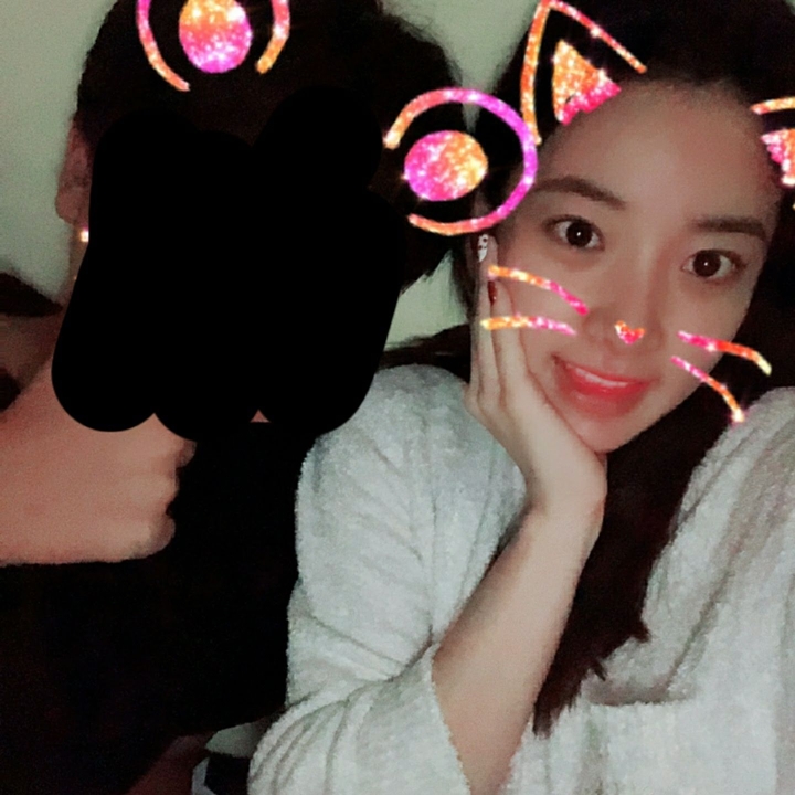 Adik Laki-Laki Hyunjoo Bantah Pernyataan Agensi APRIL 1