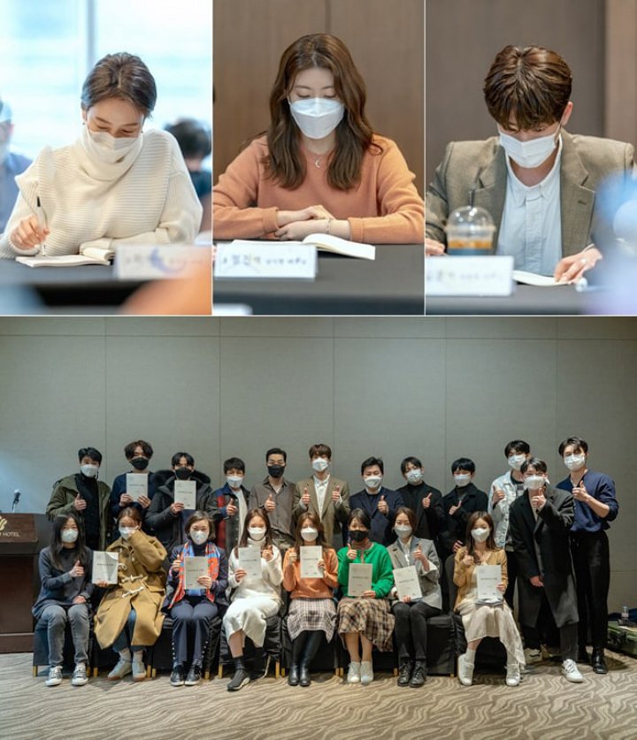 Song Ji Hyo dan Nam Ji Hyun Serius Jalani Baca Naskah \'Come to the Witch Restaurant\'