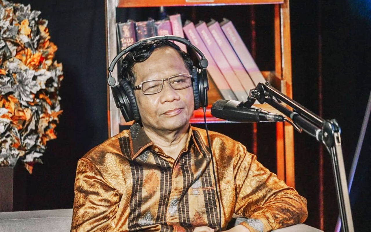 Mahfud MD Sebut Jokowi 'Senyum Saja' Usai Moeldoko Jadi Ketum PD Hasil KLB Sumut, Tanda Setuju?