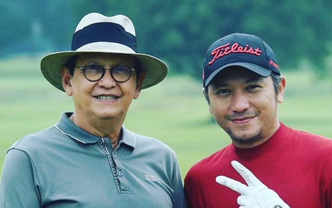 Gading Marten Unggah Foto Masa Kecil Bersama Roy Marten, Mirip Gempi Banget!