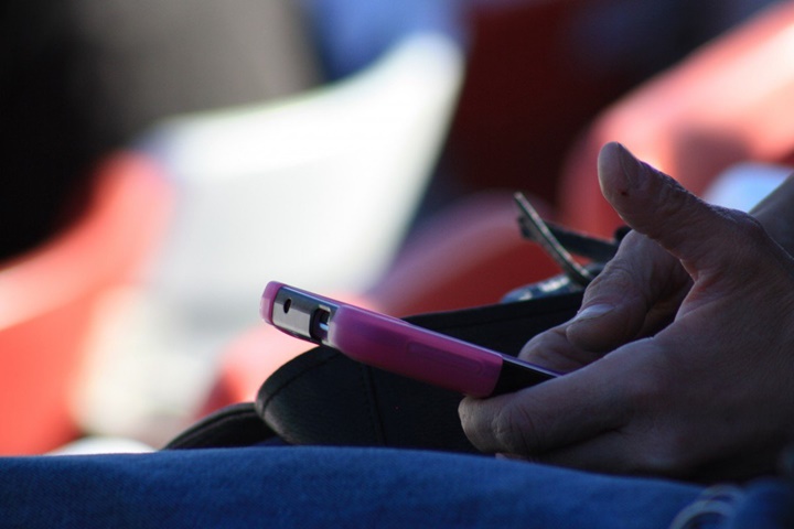 Mengawasi Anak Agar Terhindar dari Sexting