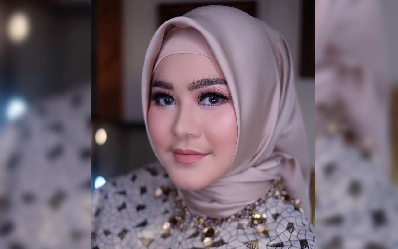 Sherrin Tharia Eks Istri Zumi Zola Mulai Move On, Netizen Sindir Lagi Keputusan Lepas Hijab