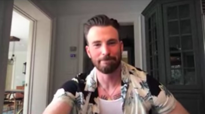 Chris Evans Buat Fans Heboh Usai Ketahuan Bagian Dadanya Penuh Tato