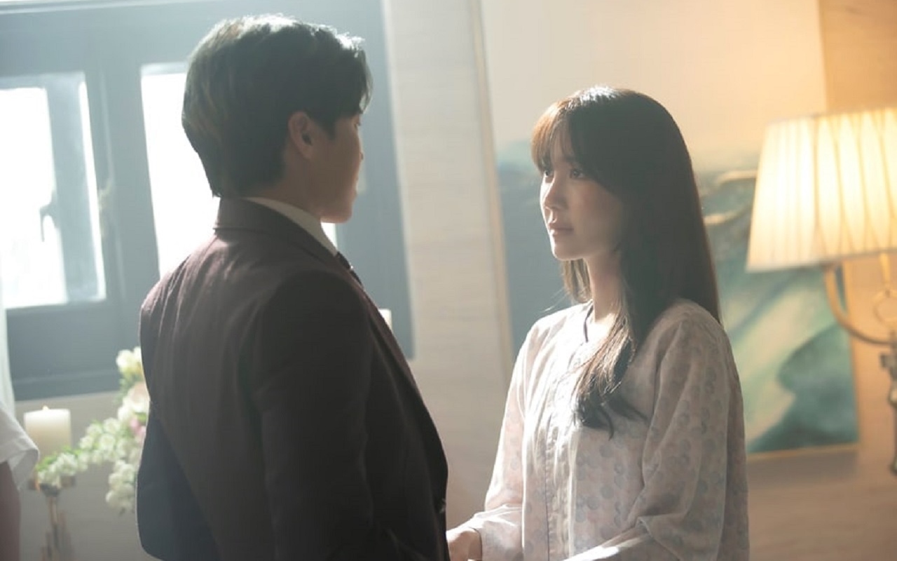 Park Eun Seok Cium Mesra Lee Ji Ah, Rating 'Penthouse 2' Pecah Rekor