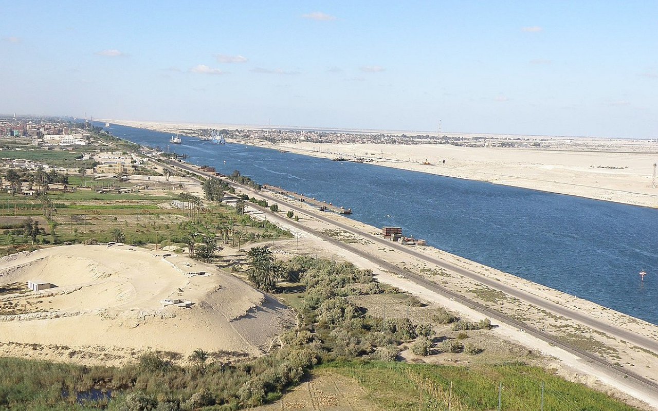 Heboh Kapal Raksasa Nyangkut Bikin Macet, Ini 7 Fakta Menarik Terusan Suez yang Jarang Diketahui