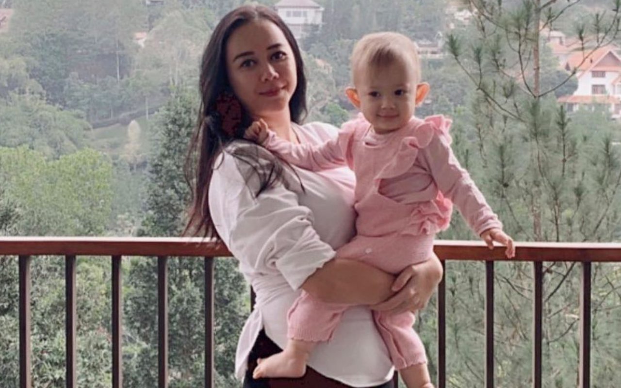 Jadi Single Parent, Aura Kasih Tegas Sebut Sang Putri Tidak Akan Kehilangan Figur Ayah