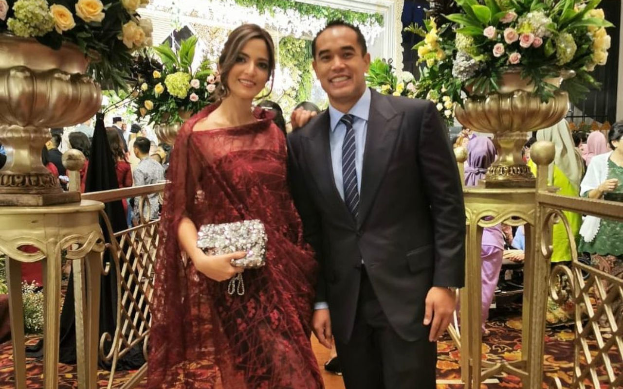 Anniversary Pernikahan, Nia Ramadhani Dapat Sikap Manis Dari Ardi Bakrie Dan Sang Anak