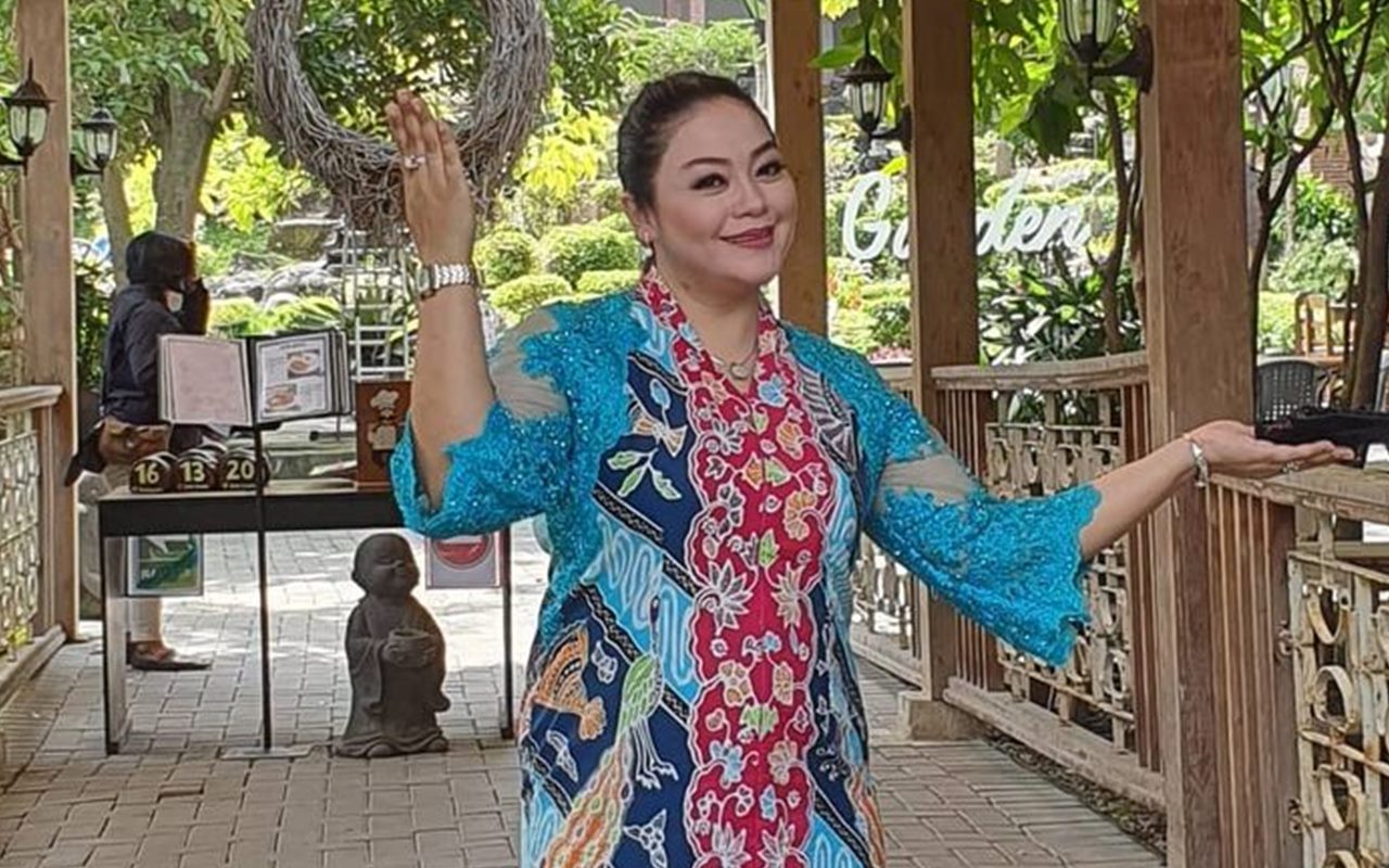 Istri Almarhum Didi Kempot Makan 'Singkong Sejarah', Ungkap Makna Spesial