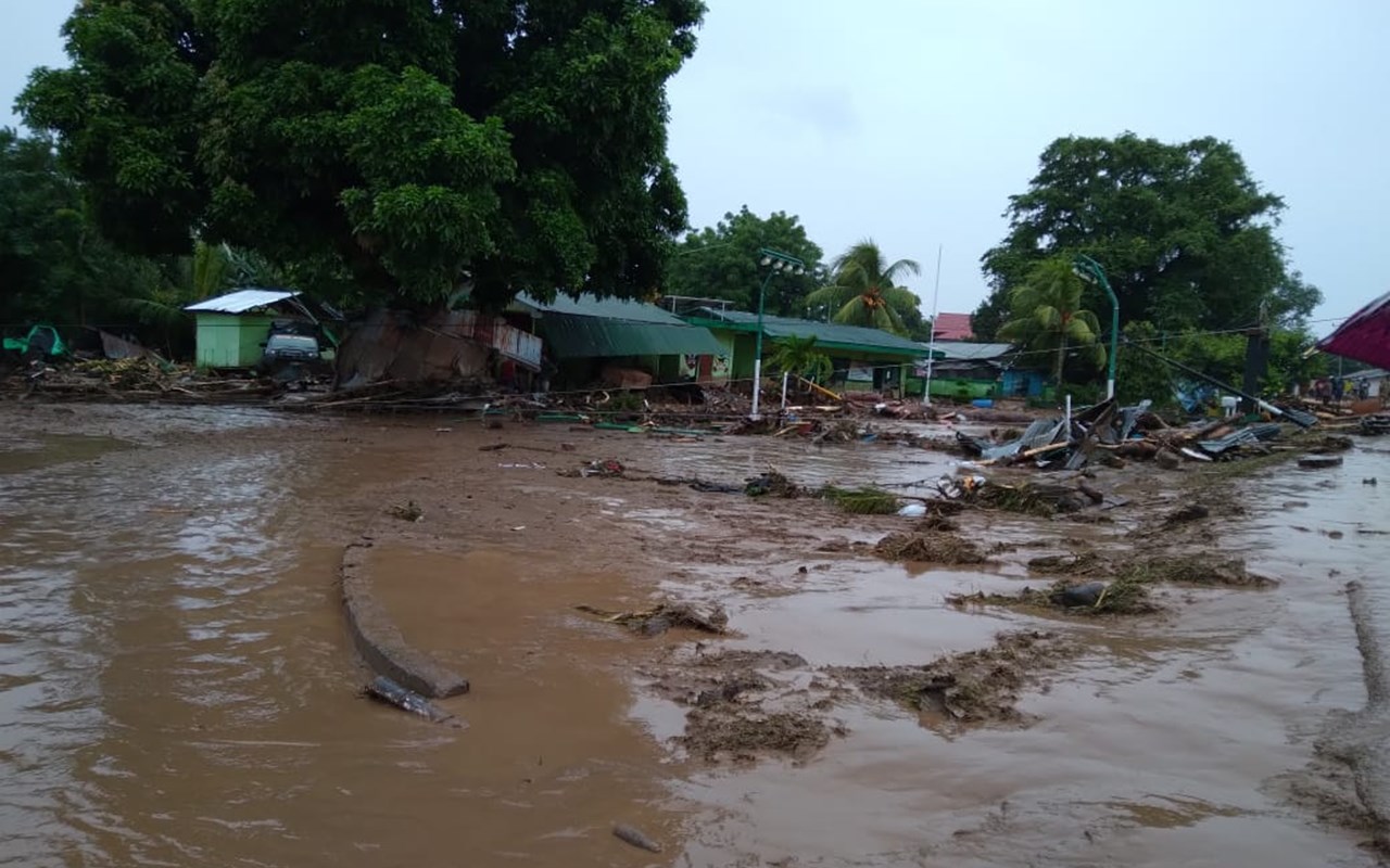 Korban Jiwa Banjir Bandang NTT Bertambah Jadi 68 Orang, 70 Warga Dilaporkan Hilang