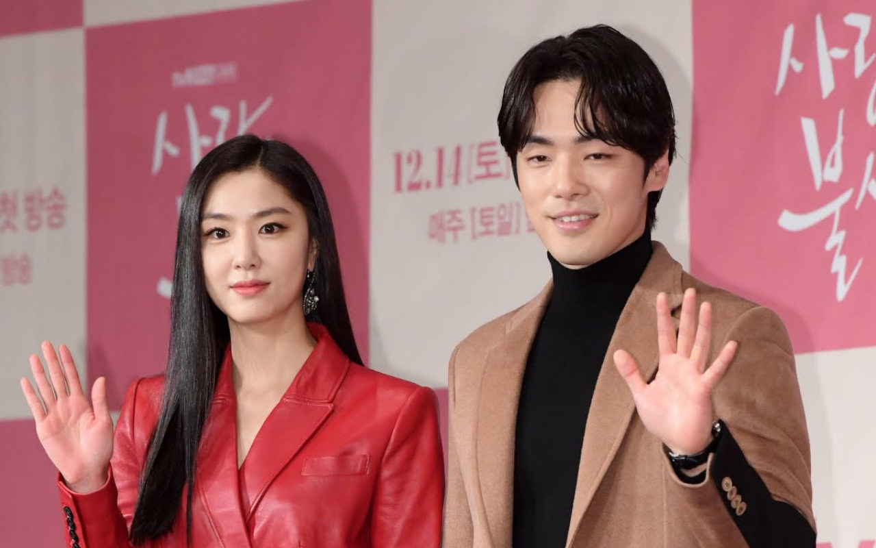 Kim Jung Hyun Respons Berita Kencan, Dikabarkan Bakal Satu 'Rumah' dengan Seo Ji Hye