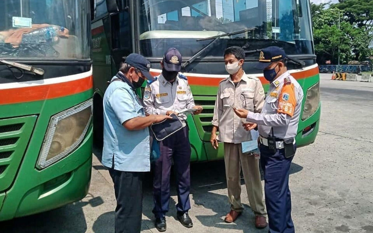 Curhatan Sopir Bus Usai Pemprov DKI Berencana Tutup Terminal di Masa Larangan Mudik