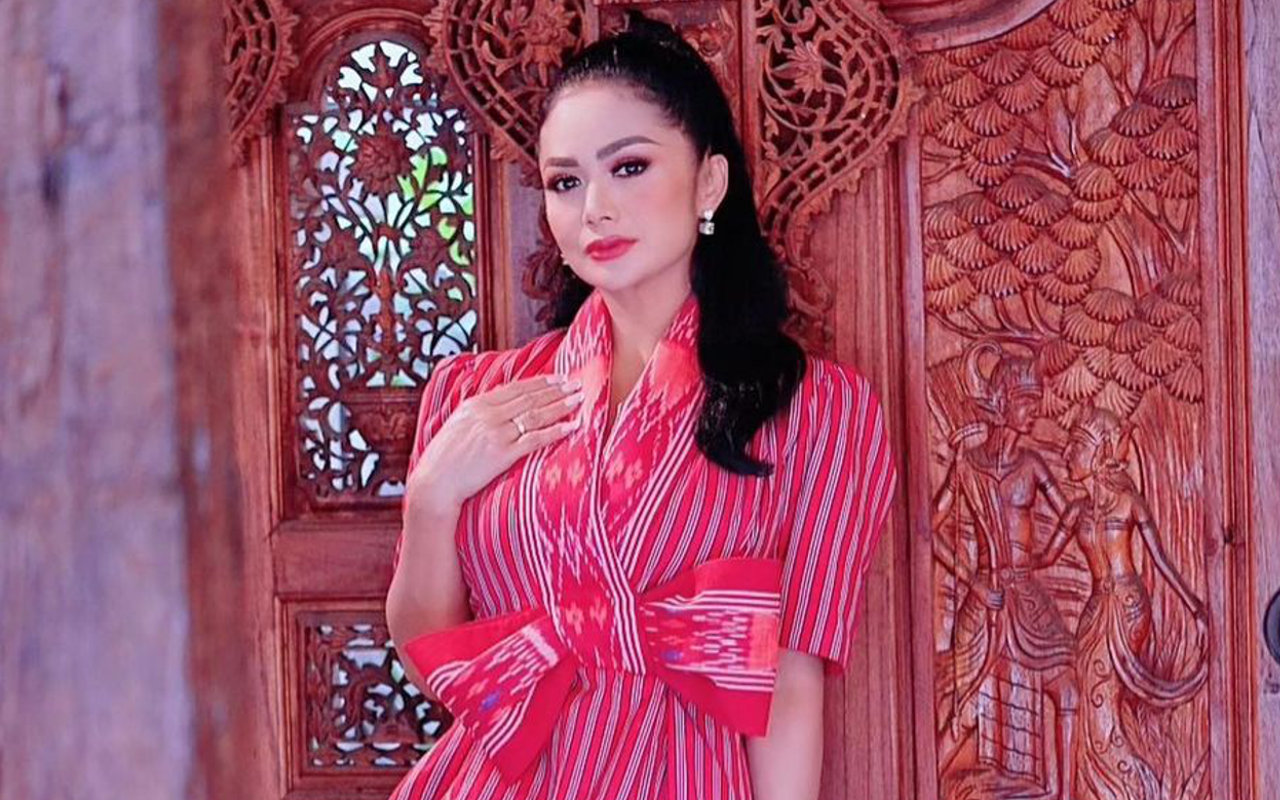 Jadi Musisi Sekaligus Anggota DPR, Krisdayanti Beri Tanggapan Objektif Soal PP Royalti Musik