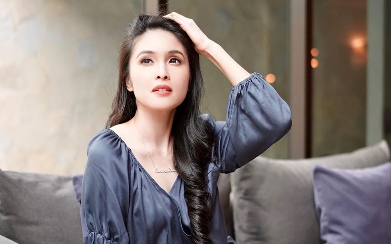 Sandra Dewi Tampil Bak Balerina Pamer Punggung Mulus, Ramai Picu Reaksi Tak Percaya