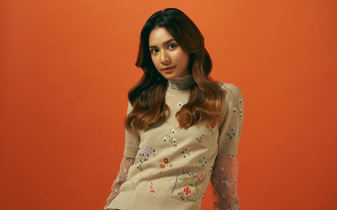 Mikha Tambayong Pamer Fotonya Diabadikan Deva Mahenra, Ramai Dapat Pujian Cantik Tapi Kurusan
