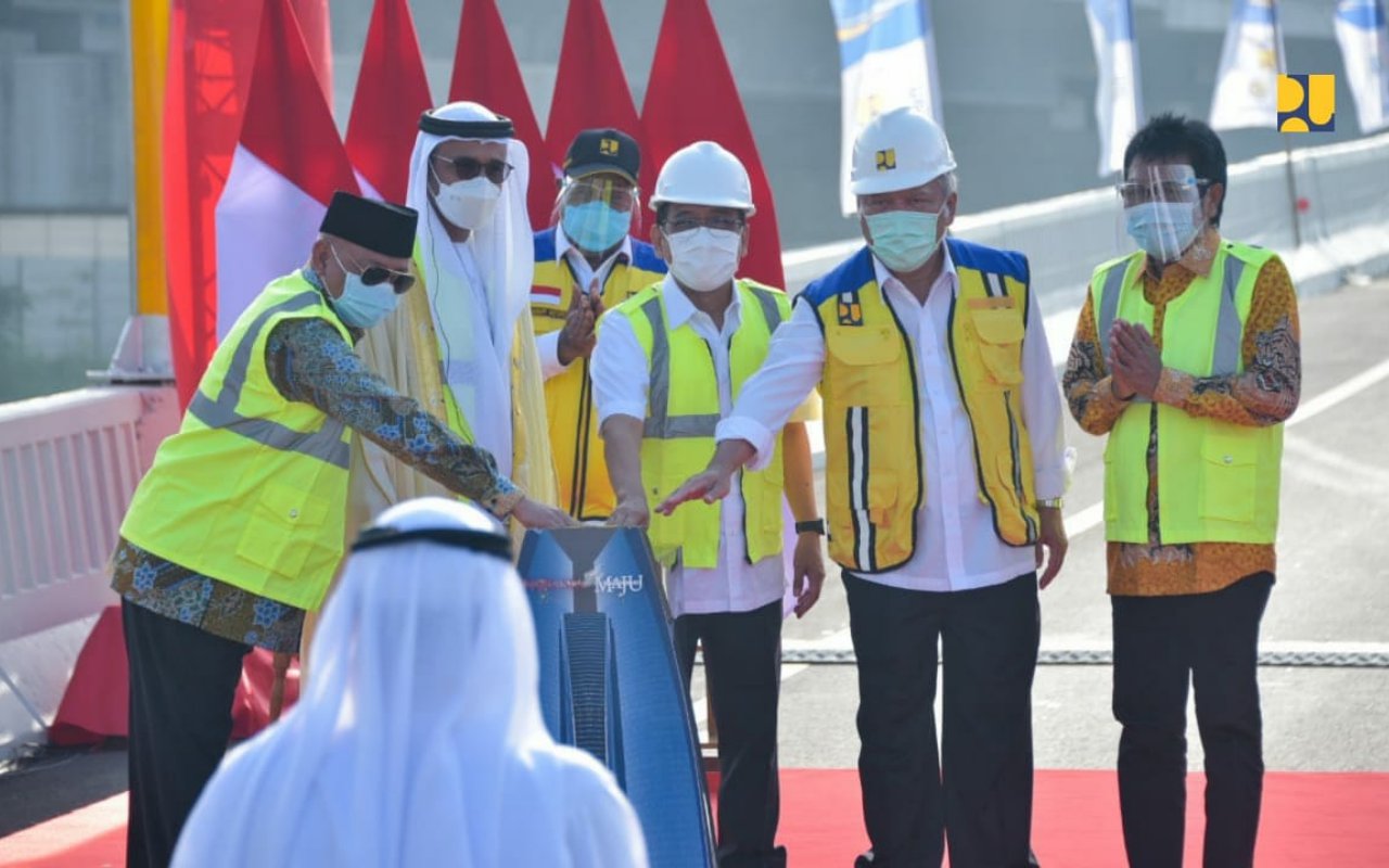 Terungkap Niat Terselubung RI 'Ngotot' Ubah Nama Tol Japek Jadi Sheikh Mohamed bin Zayed