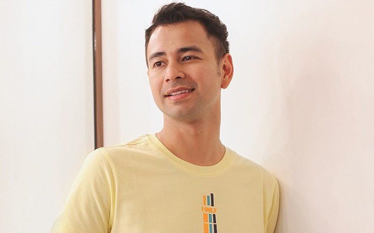Raffi Ahmad Foto Bareng Presiden Jokowi dan Jajaran Menteri