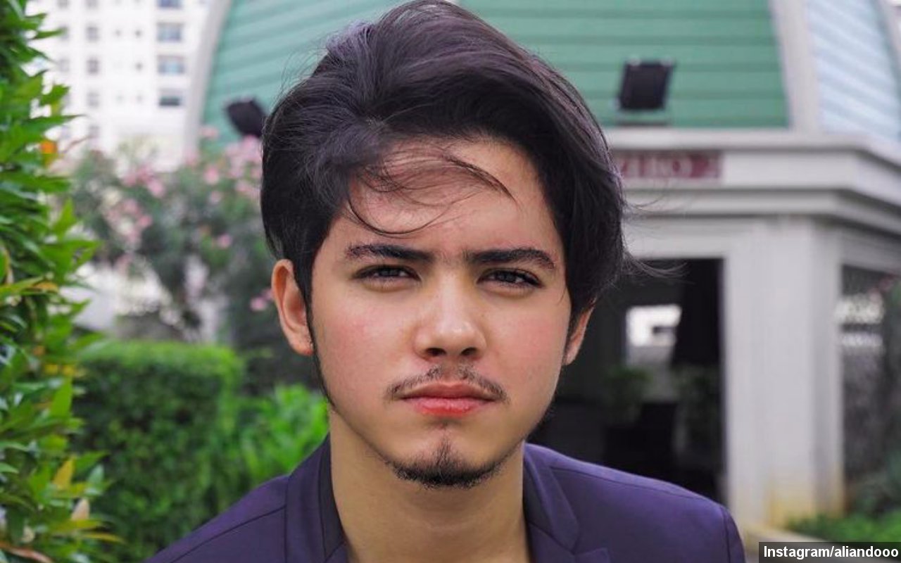 Unggah Poster 'Warkop DKI Kartun', Aliando Makin Dirindukan Fans?