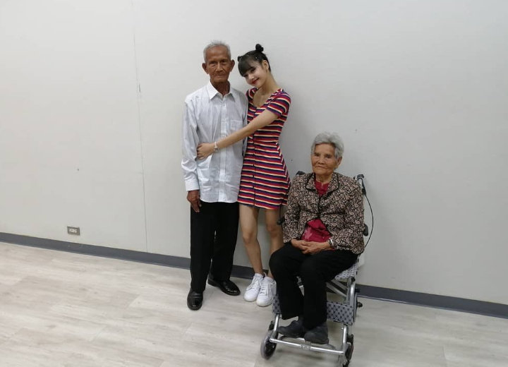 Lisa BLACKPINK Nangis Curhat Kehilangan Sosok Tersayang