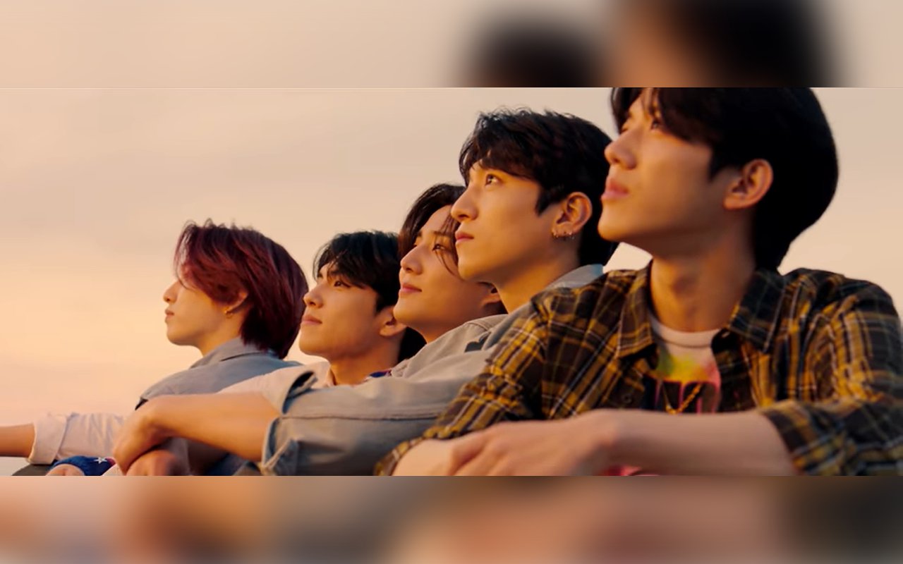 DAY6 Temukan Kekuatan Cinta Sejati Dalam MV Comeback 'You Make Me'