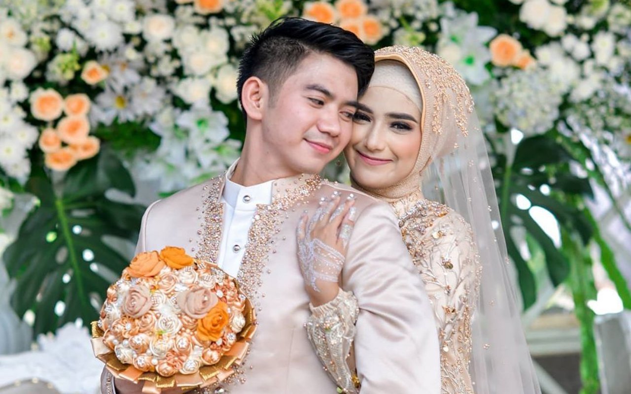 Nadya Mustika Rahayu curhat belum bisa bertemu dengan bayinya dan memberi ASI secara langsung. Lewat unggahan di Instagram Story, Nadya seolah cuek dengan isu tes DNA yang heboh di luaran sana.
