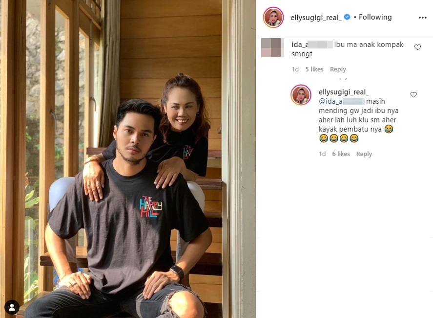 Ely Sugigi \'Ngegas\' Saat Foto Bareng Aher Malah Disebut Bak Ibu dan Anak, Cibir Balik Haters Begini