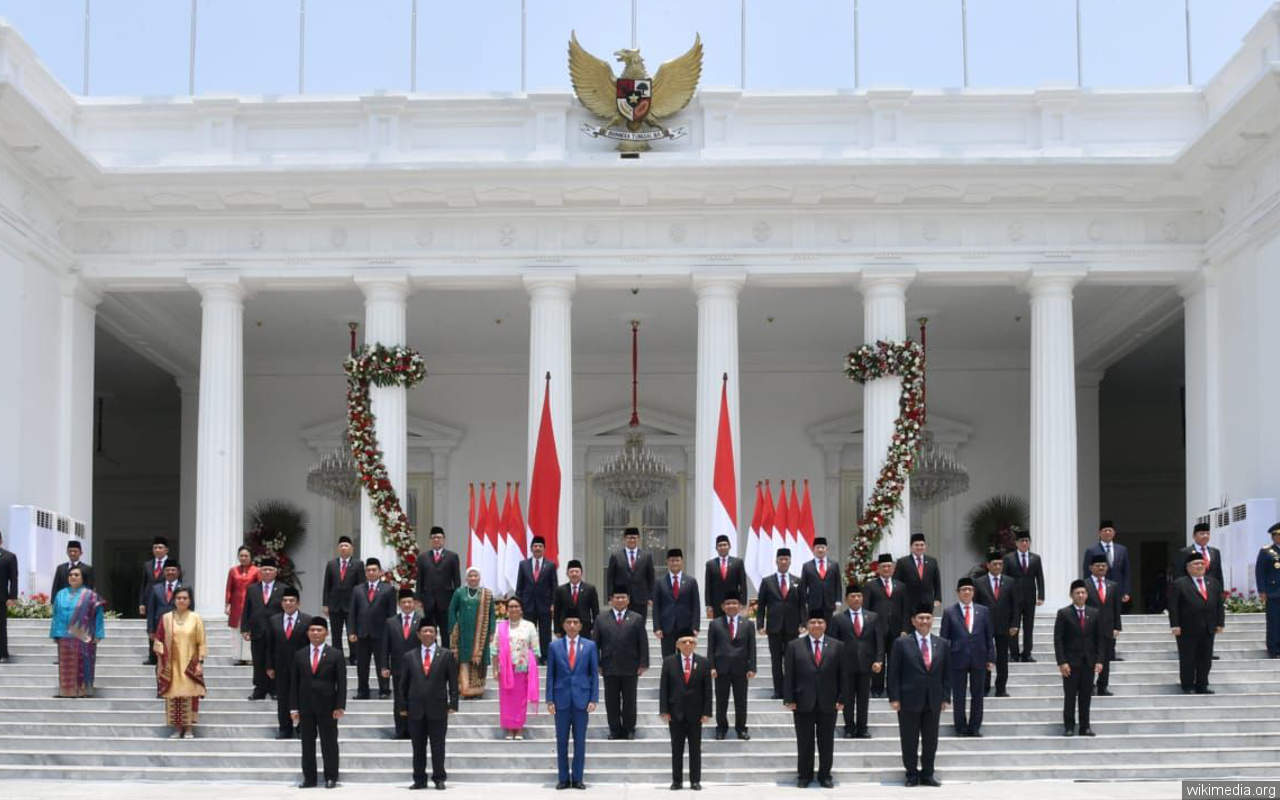 PKS Sebut Jokowi Buang-Buang Waktu Soal Isu Reshuffle Kabinet