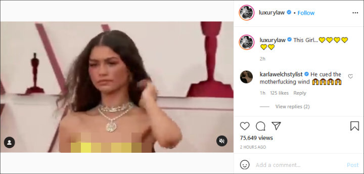 Piala Oscar 2021: Zendaya Curi Perhatian Kenakan Gaun Serba Kuning Lengkap Dengan Kalung Berlian