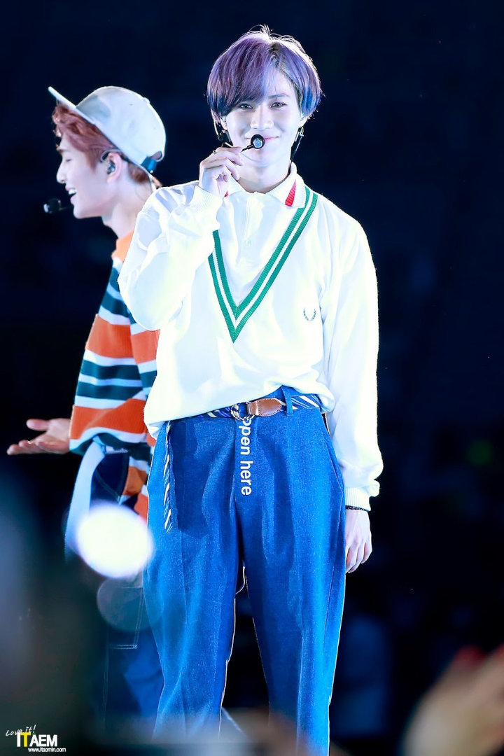 Taemin SHINee Tak Sadar Pernah Bikin Syok Penggemar Karena Pakai Celana Vulgar
