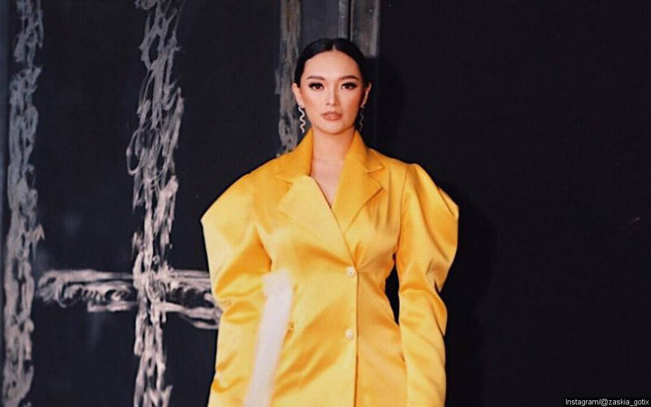 Zaskia Gotik Berhijab Cantik Banjir Pujian, Wajah Makin ...