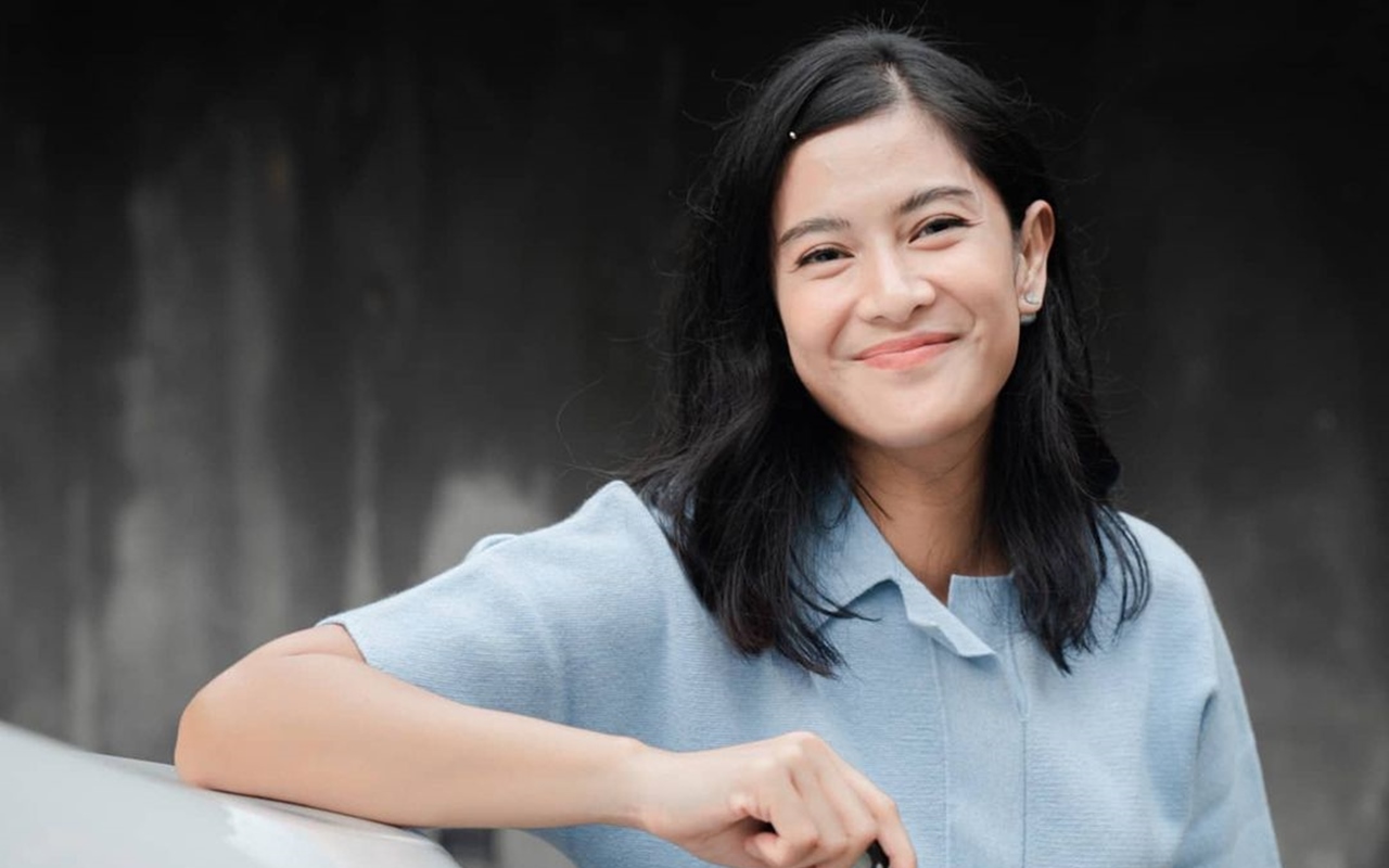 Dian Sastro Berurai Air Mata Ungkap Lepaskan Mimpi Sedari Kecil
