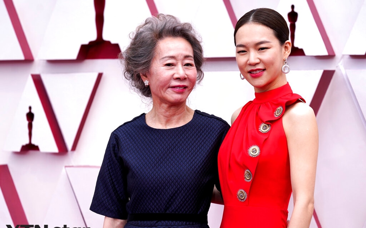 Han Ye Ri 'Minari' Sebut Youn Yuh Jung Bantu Ubah Pandangannya Tentang Akting 