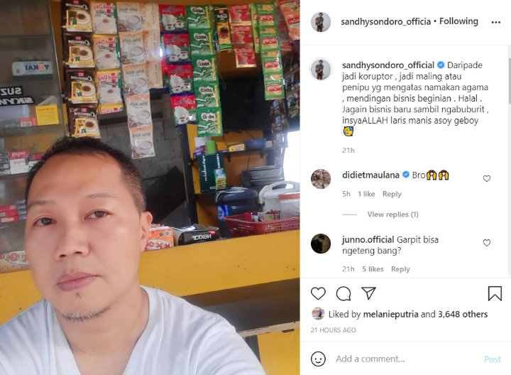 Postingan Sandhy Sondoro