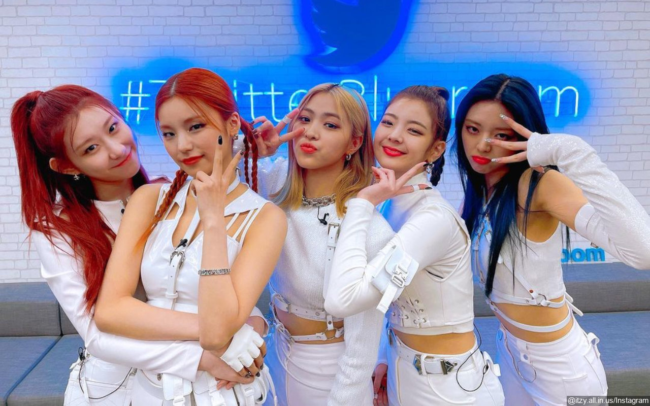 ITZY Beberkan Reaksi Park Jin Young Saat Mereka Rekaman Lagu 'Mafia in the Morning'