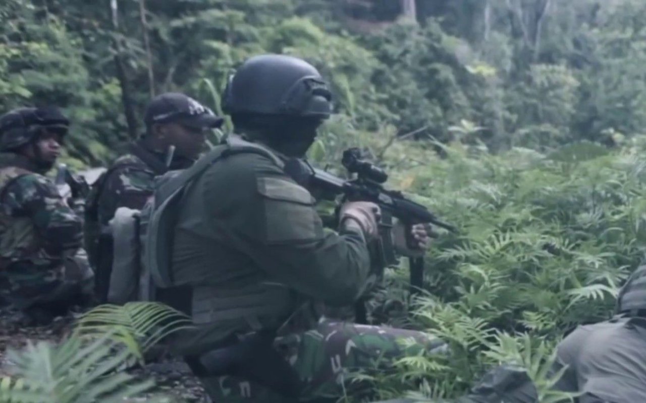 Baku Tembak Antara TNI-Polri Dengan KKB Papua Kembali Terjadi Usai Kasus Penembakan Kabinda 