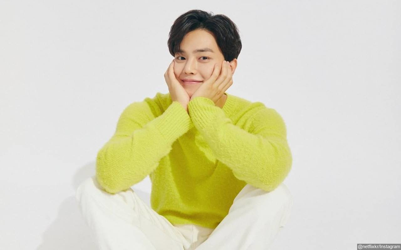 Netflix Korea membagikan sederet potret Song Kang dengan ekspresi berbeda-beda dalam setiap drama yang ia perankan sejauh ini, netizen Korea Selatan memberikan sambutan positif.