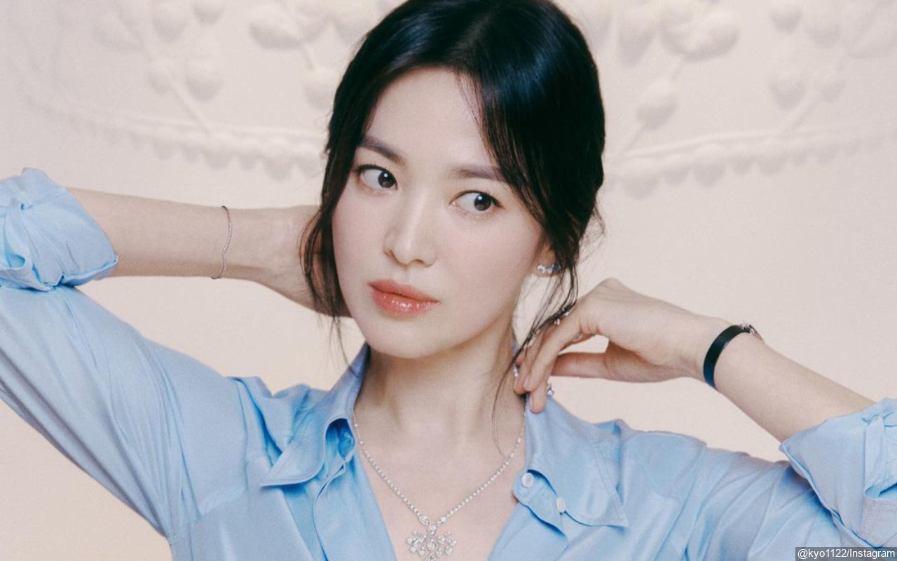 Song Hye Kyo Pamerkan Hadiah Manis dari Kim Hee Sun dan Song Yoon Ah, Bukti Dimanja Para Unnie
