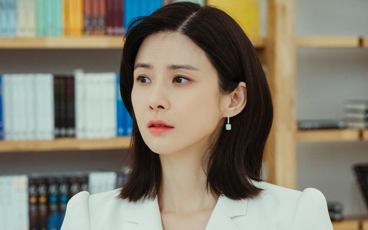 Usai 'Vincenzo', Iklan Permen Indonesia Kini Muncul di Drama Lee Bo Young 'Mine'