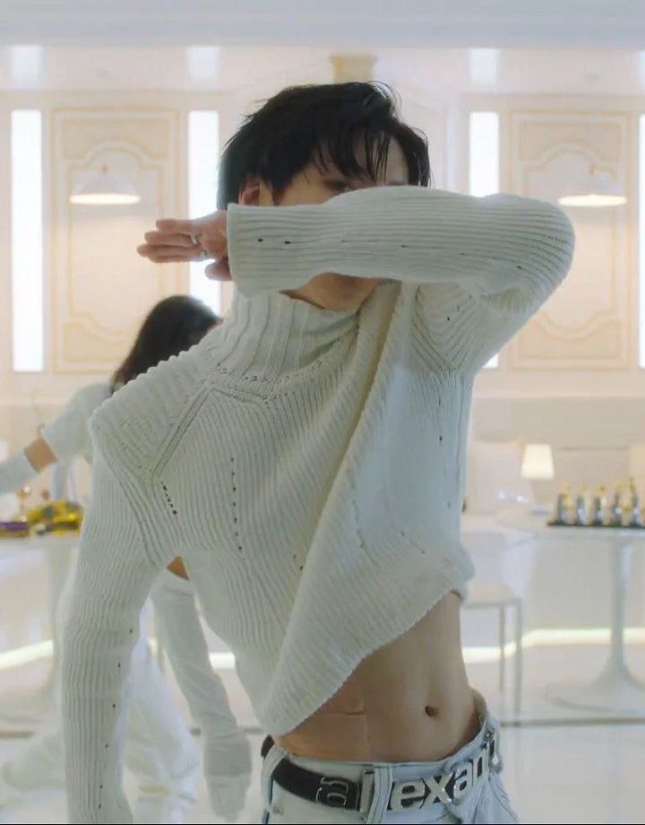 Tato di Pinggang Taemin SHINee Jadi Bahasan, Ukurannya yang Besar Disorot