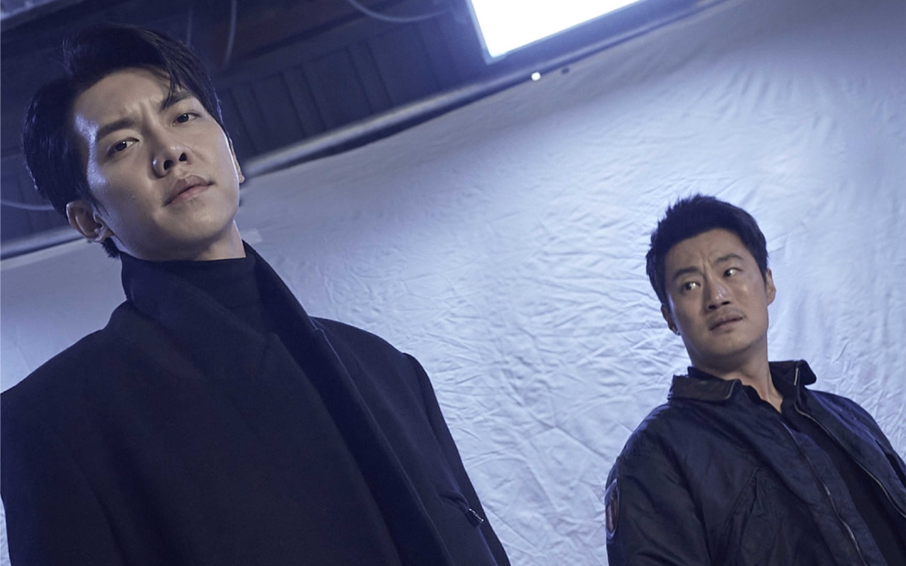 Lee Seung Gi dan Lee Je Hoon Semangat 'Berantem' di Sela-Sela Syuting 'Mouse'